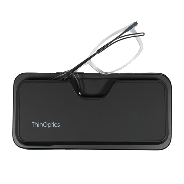Brooklyn Full Frame Reading Glasses + MagSafe® Connect Case